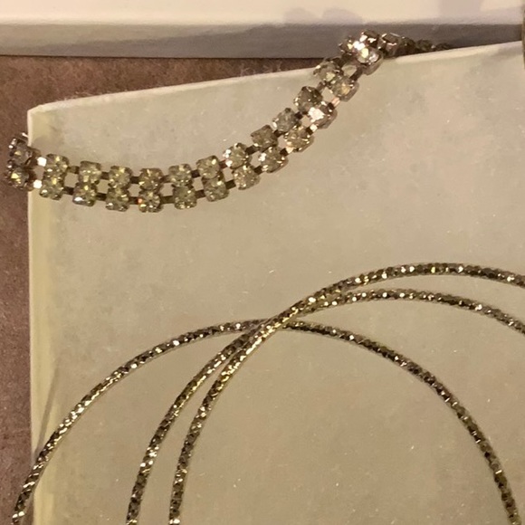 Lot of 5 Bracelets - 3 Bangles 1 Older Flip Close Line Style 1 Sparkly Cross - Picture 4 of 12